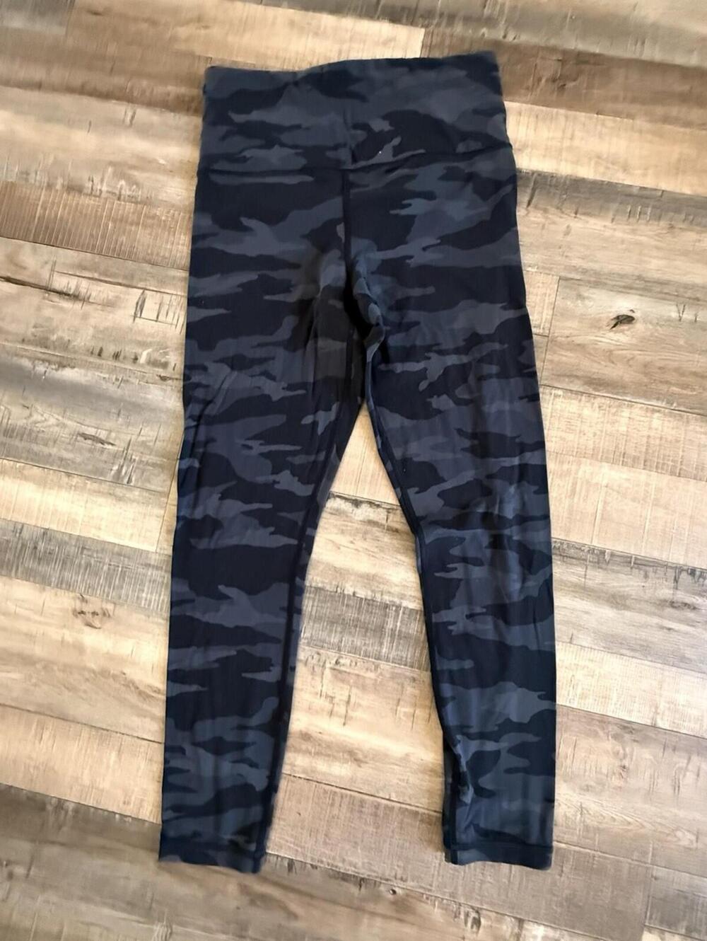 Athleta Leggings Womens Small Gray High Rise Elation Camo 7/8 Tight Yoga Gym‎